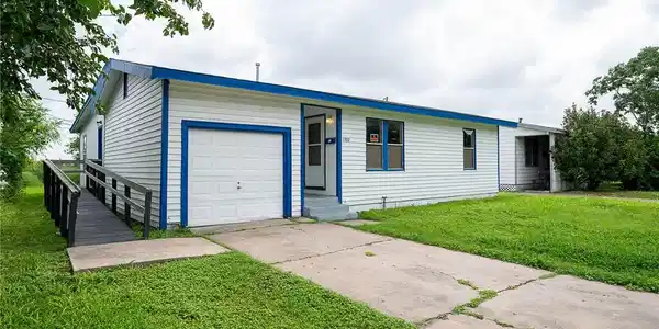 1702 Sycamore Place