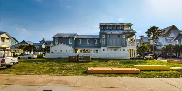 153 Sunrise Avenue