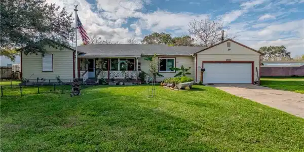 1201 Devon Drive