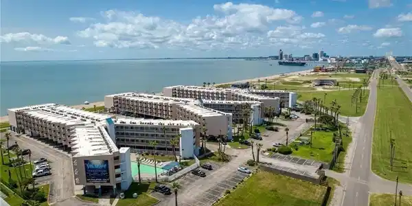 3938 Surfside Boulevard