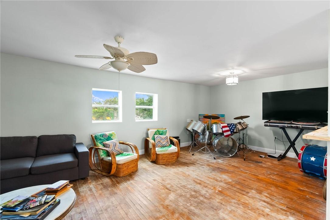 Image 2: upstairs living room