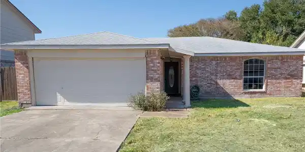 3721 N Creek Circle