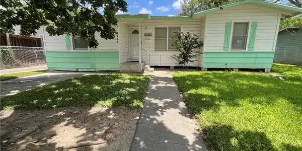 1202 Zarsky Drive
