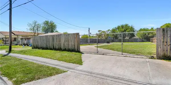 517 Scotland Drive