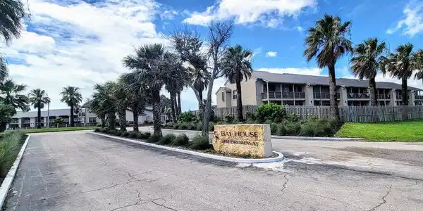 2004 Bayhouse Drive