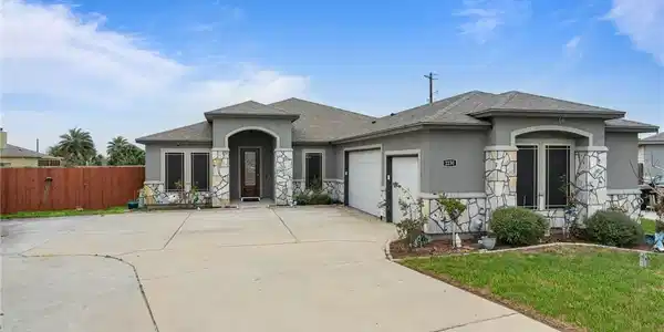 2230 Diamond Dr