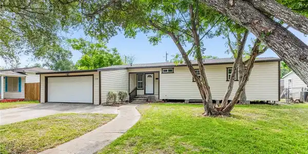 1336 Brentwood Drive