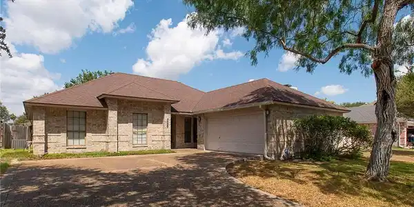 7029 Sun Wood Drive