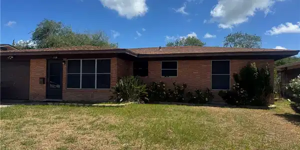 1126 Stratton