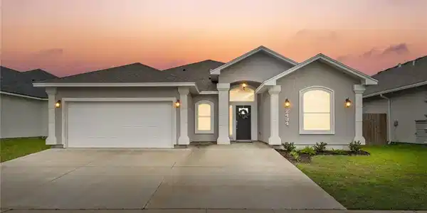 2434 Manuel Lane