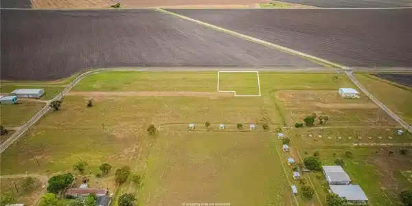 Image 2: 610 Wilhelm approximately .70 acres
