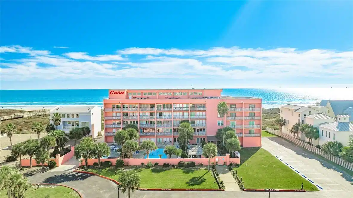 Image 1: Beachfront condo with pool