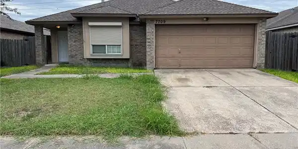 7709 Fox Drive