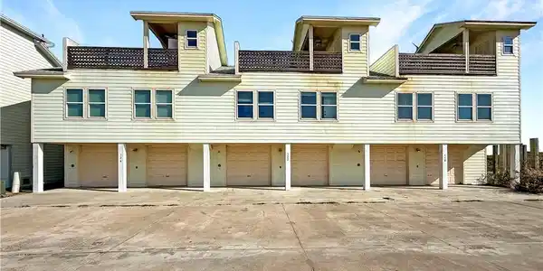 122 W Palm Beach Drive