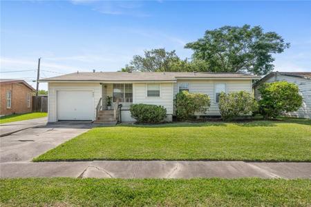 942 Woodlawn