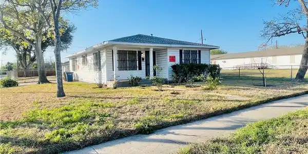 2945 Carver Drive