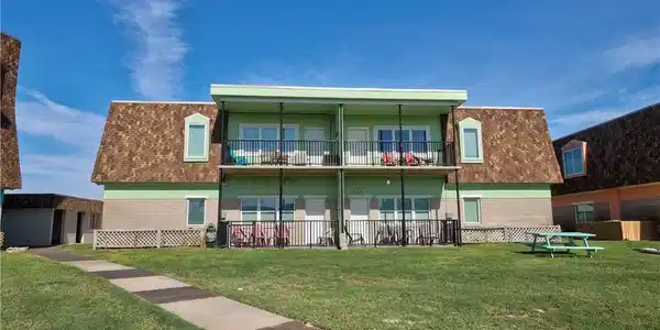 700 Island Retreat