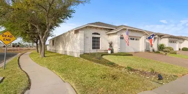 5817 COMMONWEALTH