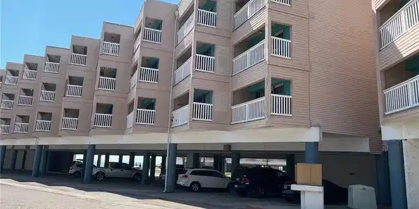 3938 Surfside Boulevard