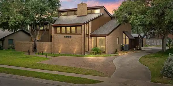 4958 Oakmont Drive