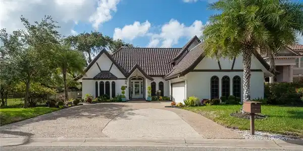 2313 Harbor Drive