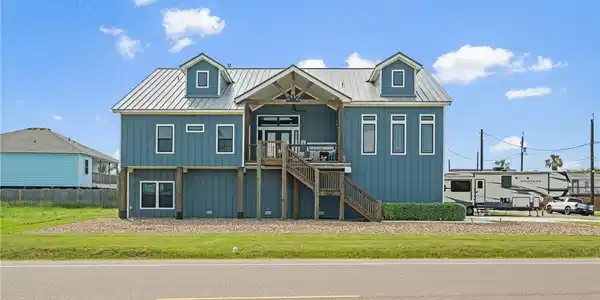 3702 Laguna Shores Road