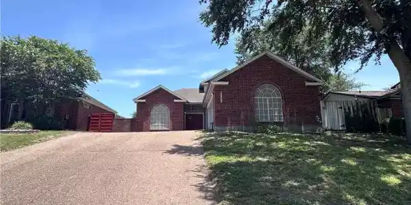 3906 Mckinzie
