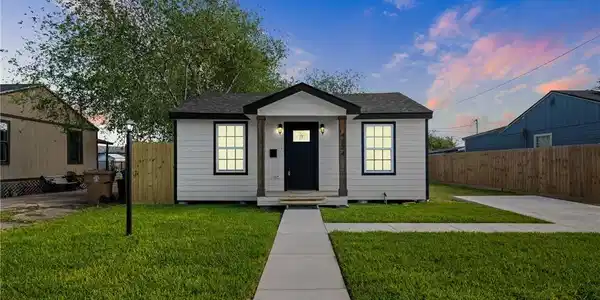 4634 Elvira Drive