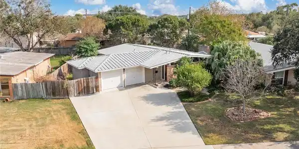 529 PARADE Drive
