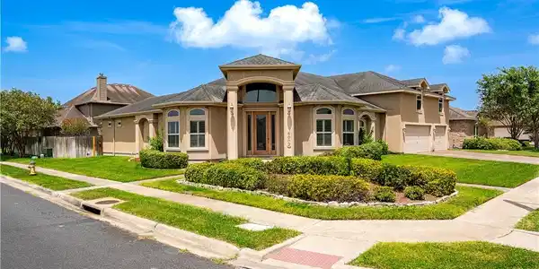 6002 Strasbourg Drive