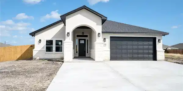 7702 Roman Drive