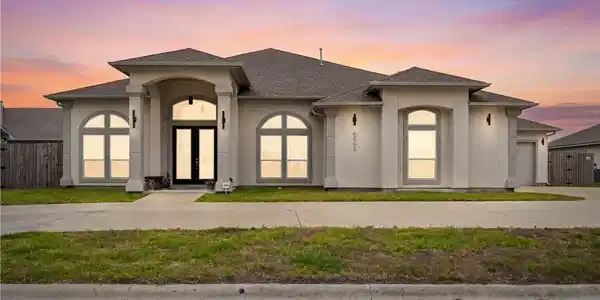 4041 Ranch Lake Drive