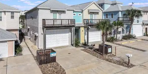 152 Paradise Pointe Drive
