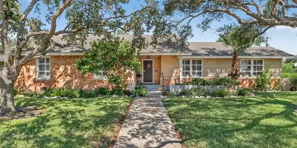 402 Pasadena Place