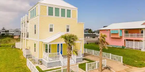 196 Beachwalk