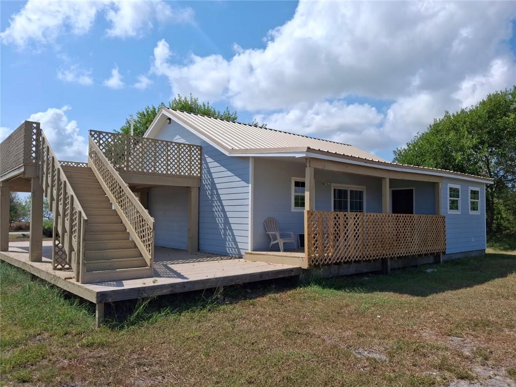 Image 3: YOUR BEACH COTTAGE AWAITS WITH EXTENSIVE VIEWS