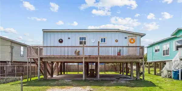 221 Courtland Drive