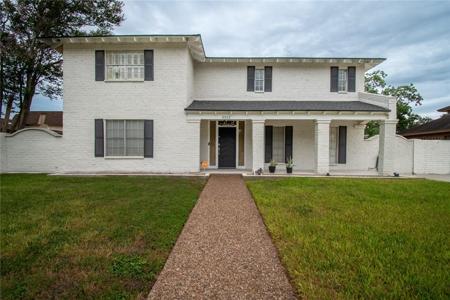 5313 River Oaks Drive