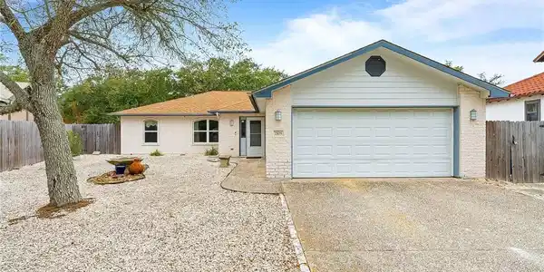 2105 Harbor Circle