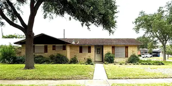 1601 Spicewood Drive
