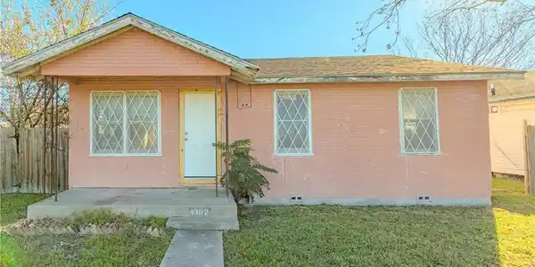 4302 Valdez Drive