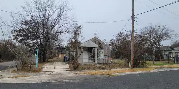 1205 Hibiscus Street