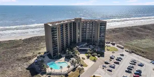 6745 Seacomber