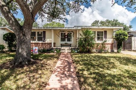 946 Delaine Drive