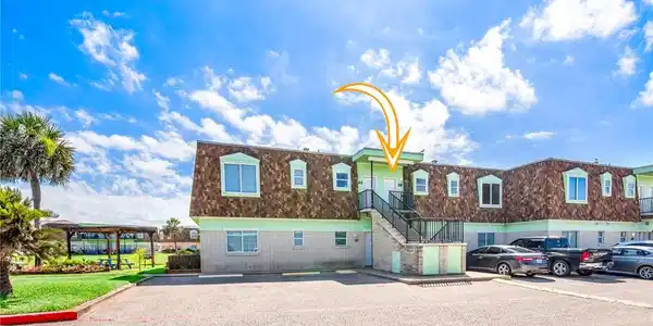 700 Island Retreat Road