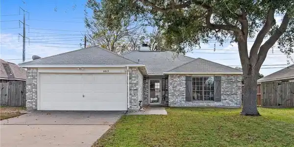 6813 Meadowbreeze Parkway