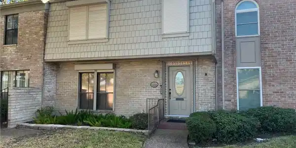 144 Lake Shore Drive