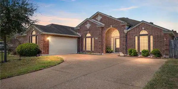 7605 Beau Terre