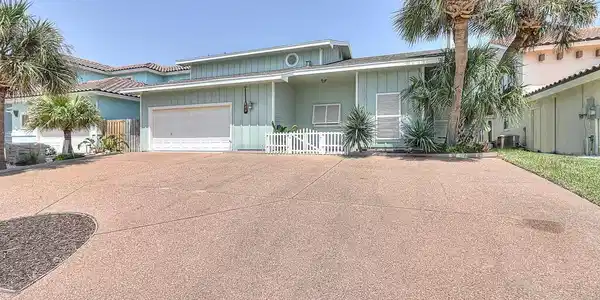 416 Bayside Drive
