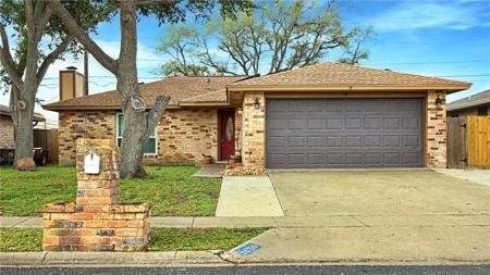 6725 Meadowbreeze Parkway